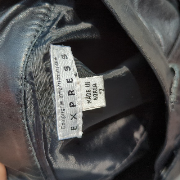 Vintage Express leather mini skirt 4/6 - Picture 3 of 11